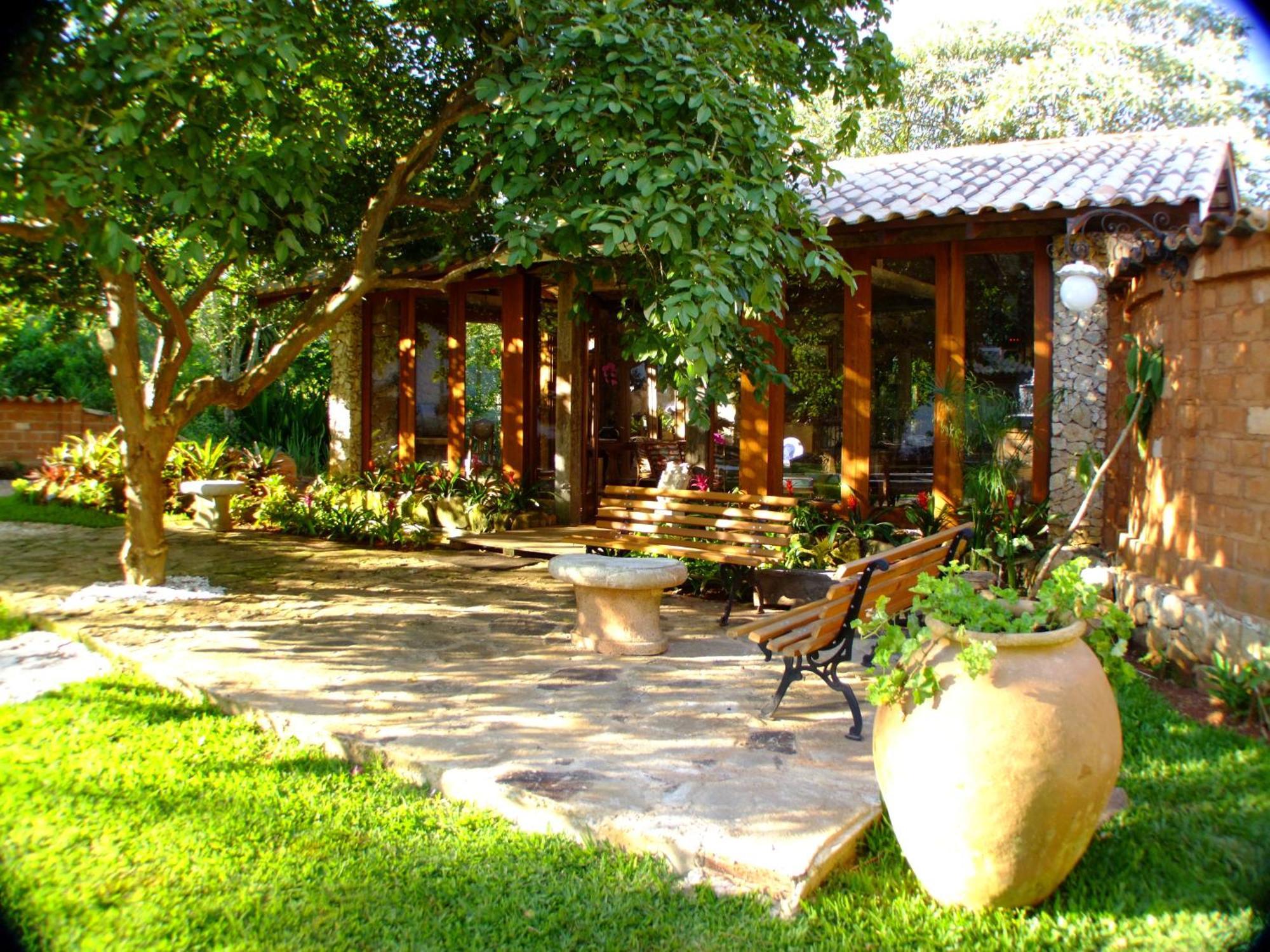 Lis Bleu Pousada Tiradentes Bagian luar foto